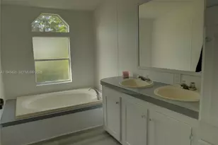 19800 SW 180th Ave, Miami, FL 33187 - Photo 5