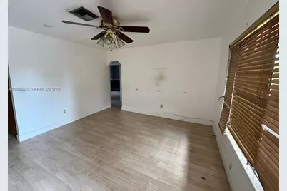 341 Aladdin St, Opa-Locka, FL 33054 - Photo 23