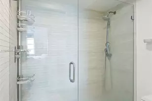 2333 Brickell Ave, Miami, FL 33129 - Photo 17