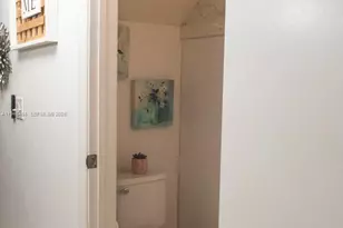 201 Mallory Ct, Weston, FL 33326 - Photo 23