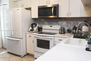 201 Mallory Ct, Weston, FL 33326 - Photo 5