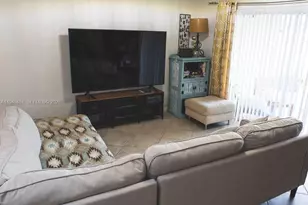 201 Mallory Ct, Weston, FL 33326 - Photo 9