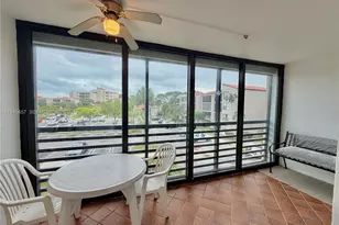 2324 S Cypress Bend Dr, Pompano Beach, FL 33069 - Photo 19