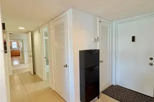 2324 S Cypress Bend Dr, Pompano Beach, FL 33069 - Photo 21