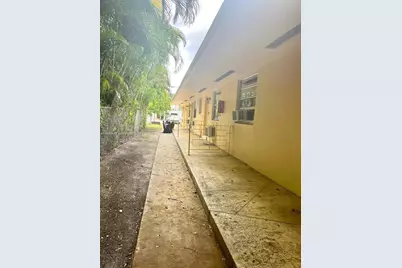 725 NE 126th St #5, North Miami, FL 33161 - Photo 7
