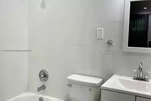 725 NE 126th St, North Miami, FL 33161 - Photo 5