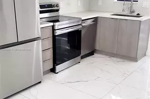 19233 NW 37th Ave, Miami Gardens, FL 33056 - Photo 5