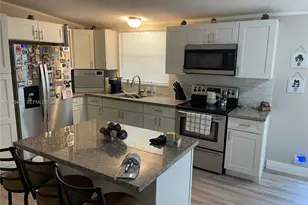 19800 SW 180th Ave, Miami, FL 33187 - Photo 9