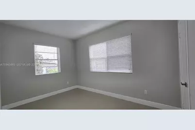 75 SW 32nd Ct Rd, Miami, FL 33135 - Photo 15