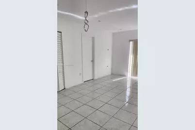 4841 NW 7th St #203-4, Miami, FL 33126 - Photo 5