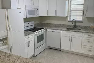 9273 SW 8th St, Boca Raton, FL 33428 - Photo 5