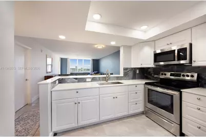 1893 S Ocean Dr #810, Hallandale Beach, FL 33009 - Photo 1