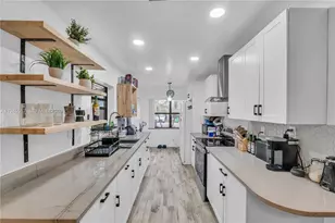 8202 NW 100th Dr, Tamarac, FL 33321 - Photo 3