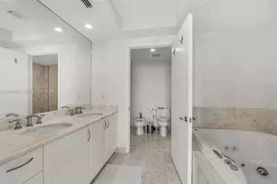 1331 Brickell Bay Dr #1007, Miami, FL 33131 - Photo 9