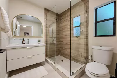 360 NE 87th St, El Portal, FL 33138 - Photo 19