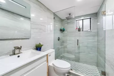 8635 NW 8th St #413, Miami, FL 33126 - Photo 3