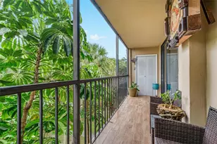 8635 NW 8th St, Miami, FL 33126 - Photo 19