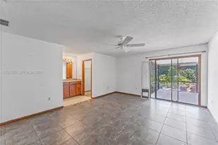 8155 Glenbrooke Ct, Sarasota, FL 34243 - Photo 7