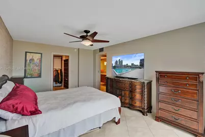 400 Leslie Dr #710, Hallandale Beach, FL 33009 - Photo 23