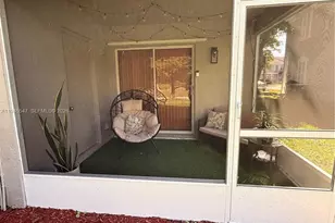 8118 San Carlos Cir, Tamarac, FL 33321 - Photo 3