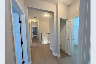 11400 NW 75th Ter, Doral, FL 33178 - Photo 37