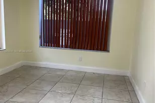 1360 NE 144th St, Miami, FL 33161 - Photo 5