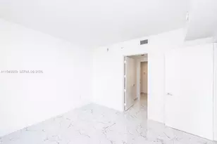 488 NE 18th St, Miami, FL 33132 - Photo 11