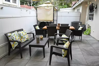 1430 Cottonwood Cir, Weston, FL 33326 - Photo 11