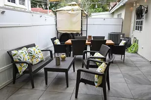 1430 Cottonwood Cir, Weston, FL 33326 - Photo 11