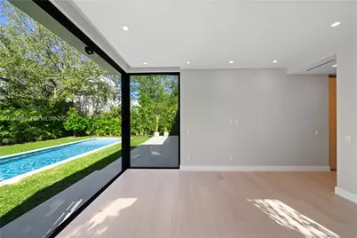 11636 NE 7th Ave, Biscayne Park, FL 33161 - Photo 7