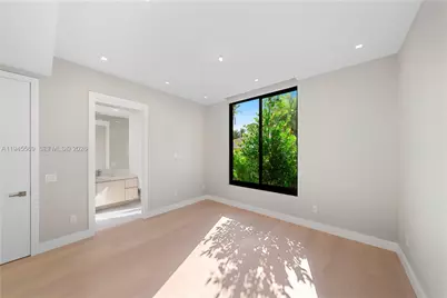 11636 NE 7th Ave, Biscayne Park, FL 33161 - Photo 23