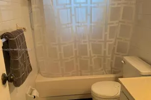 2850 Somerset Dr, Lauderdale Lakes, FL 33311 - Photo 9