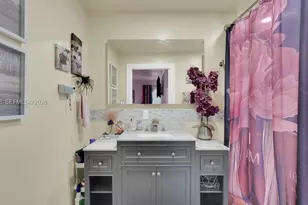 6 Spinning Wheel Ln, Tamarac, FL 33319 - Photo 25