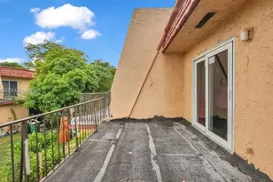 6 Spinning Wheel Ln, Tamarac, FL 33319 - Photo 31