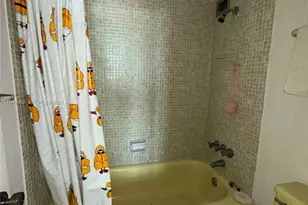 7135 Collins Ave, Miami Beach, FL 33141 - Photo 49