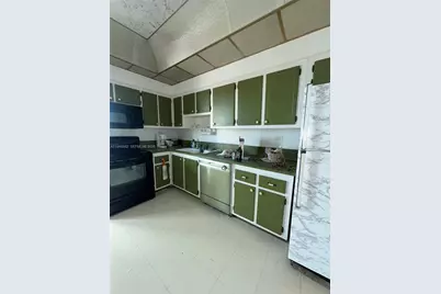 7135 Collins Ave #PH5, Miami Beach, FL 33141 - Photo 61