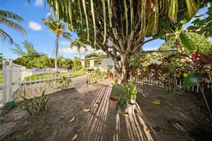 300 NE 175th St, North Miami Beach, FL 33162 - Photo 17
