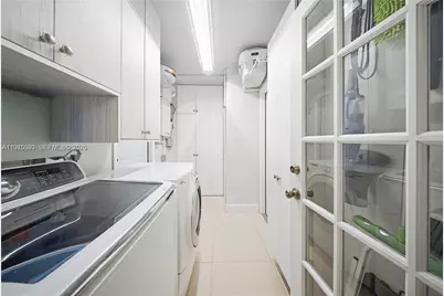 300 NE 175th St, North Miami Beach, FL 33162 - Photo 11
