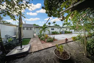 300 NE 175th St, North Miami Beach, FL 33162 - Photo 27