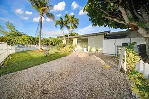 300 NE 175th St, North Miami Beach, FL 33162 - Photo 19