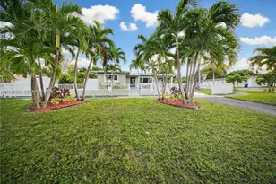 300 NE 175th St, North Miami Beach, FL 33162 - Photo 41