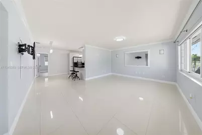 300 NE 175th St, North Miami Beach, FL 33162 - Photo 5