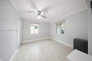 300 NE 175th St, North Miami Beach, FL 33162 - Photo 15