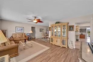 7109 NW 75th St, Tamarac, FL 33321 - Photo 9