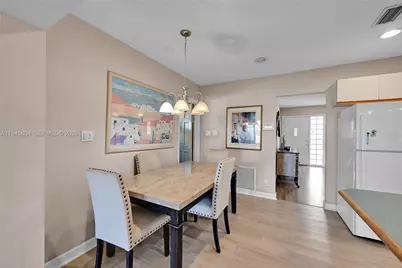 7109 NW 75th St, Tamarac, FL 33321 - Photo 17