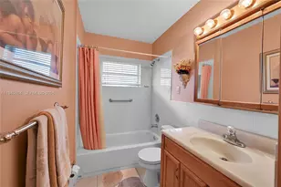 7109 NW 75th St, Tamarac, FL 33321 - Photo 25