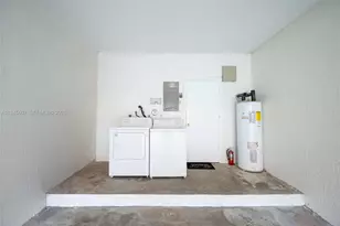 1210 Sorrento Dr, Weston, FL 33326 - Photo 19