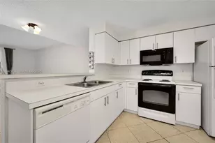 1210 Sorrento Dr, Weston, FL 33326 - Photo 5