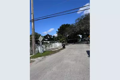 12625 NW 1st Ct, North Miami, FL 33168 - Photo 13