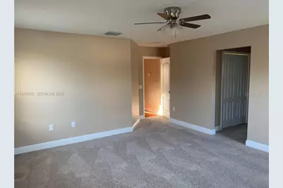 11016 Tahiti Isle Ln, Other City - In The State Of Florida, FL 33647 - Photo 21